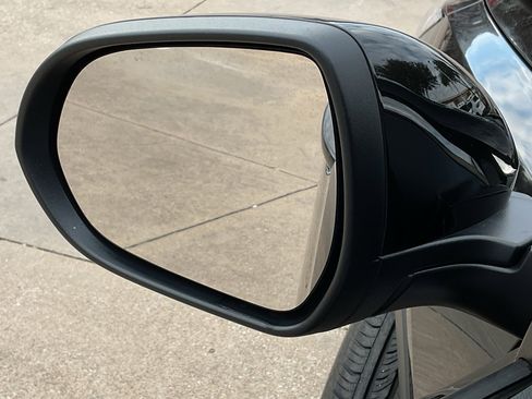 Used 2025 Buick Envista Preferred image 11