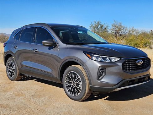 New 2026 Ford Escape SE image 3