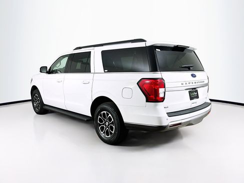 Used 2024 Ford Expedition Max XLT image 5
