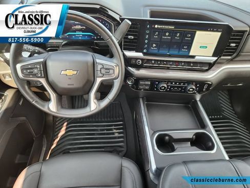 Used 2026 Chevrolet Silverado 2500 LTZ w/ LTZ Premium Package AWD/4WD image 3