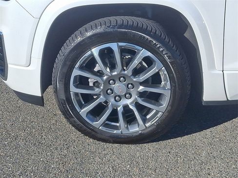 Used 2022 GMC Acadia Denali w/ Denali Ultimate Package image 8