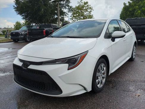 Certified 2022 Toyota Corolla LE FWD image 2