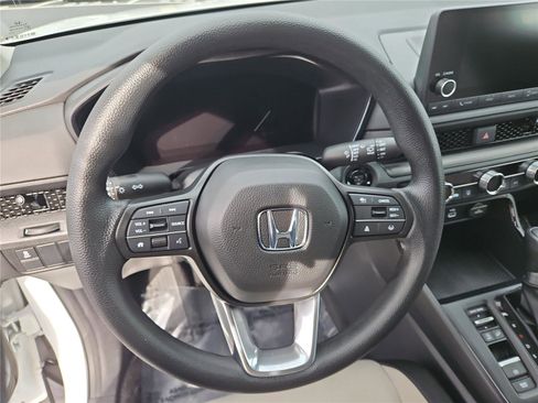 Used 2025 Honda CR-V LX image 16
