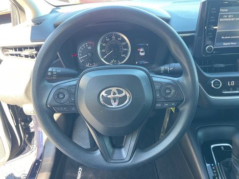 Used 2022 Toyota Corolla LE image 7