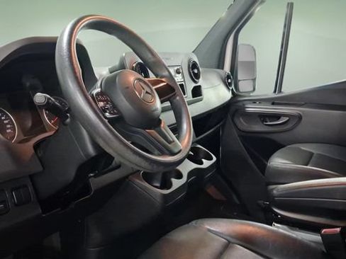 Used 2024 Mercedes-Benz Sprinter 2500 image 20