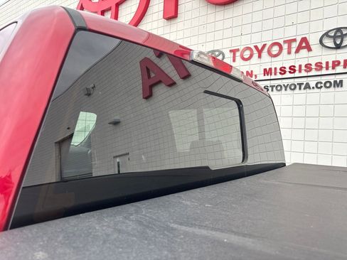 Used 2015 Ford F150 XLT w/ Equipment Group 302A Luxury image 30