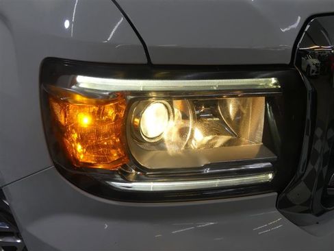 Used 2016 GMC Canyon SLT w/ Driver Alert Package image 13