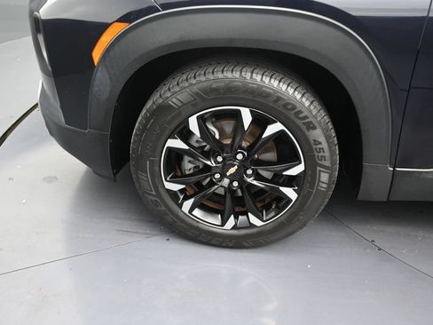 Used 2021 Chevrolet TrailBlazer LT w/ Convenience Package FWD image 9