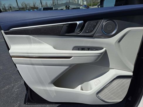 New 2025 Buick Enclave Avenir w/ Super Cruise Package image 28