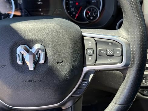 Used 2026 RAM 1500 Express AWD/4WD image 17