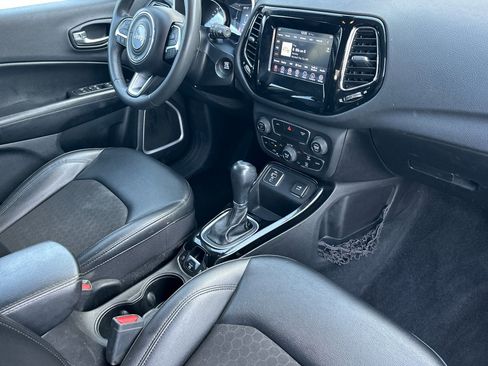 Used 2021 Jeep Compass Latitude image 16