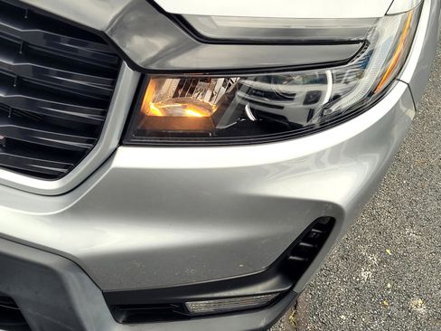 Used 2021 Honda Ridgeline Sport image 11