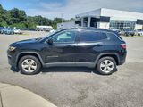Used 2017 Jeep Compass Latitude w/ Popular Equipment Group image 4