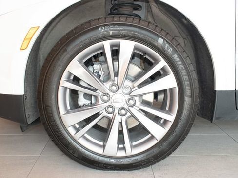 Used 2025 Cadillac XT5 Premium Luxury AWD/4WD image 9