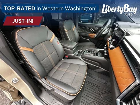 Used 2023 GMC Canyon AT4 w/ Canyon Safety Plus Package image 17