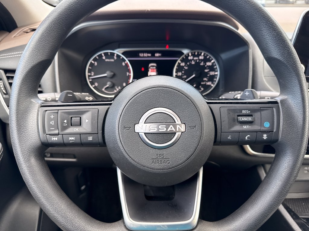 Used 2023 Nissan Rogue SV AWD/4WD image 10