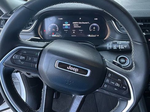 Used 2023 Jeep Grand Cherokee Limited w/ Trailer Tow Prep Group (B) image 12