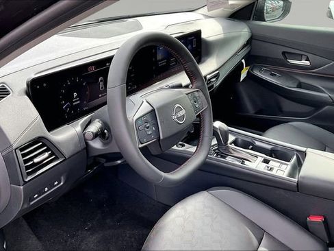 New 2026 Nissan Sentra SR w/ SR Premium Package image 6