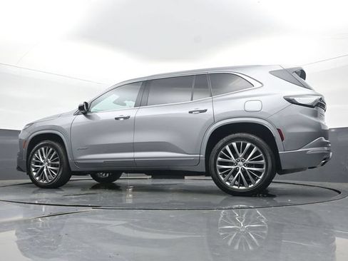 Used 2025 Buick Enclave Avenir w/ LPO, Floor Liner Package AWD/4WD image 48