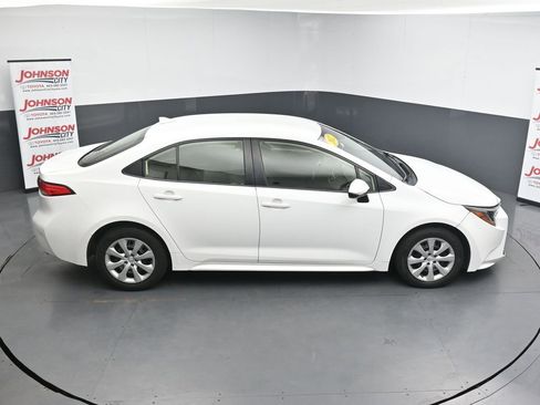 Used 2022 Toyota Corolla LE FWD image 34