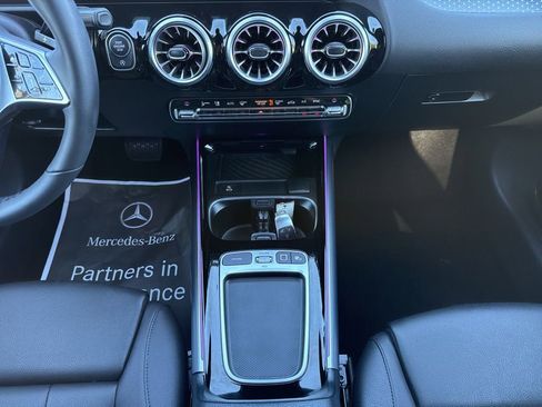 Certified 2025 Mercedes-Benz GLA 250 4MATIC image 22