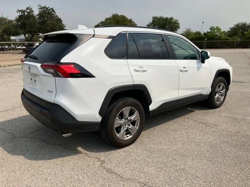 Used 2025 Toyota RAV4 XLE FWD image 4