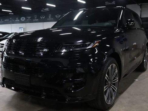 Used 2025 Land Rover Range Rover Sport Dynamic SE AWD/4WD image 1