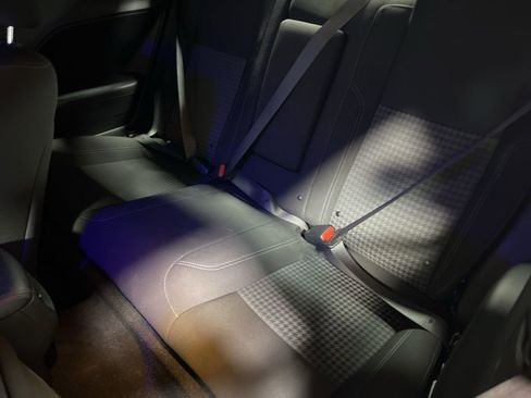 Used 2022 Dodge Challenger SXT image 20