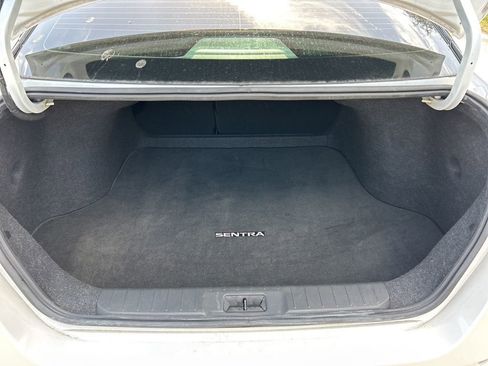 Used 2021 Nissan Sentra SR w/ SR Premium Package image 49