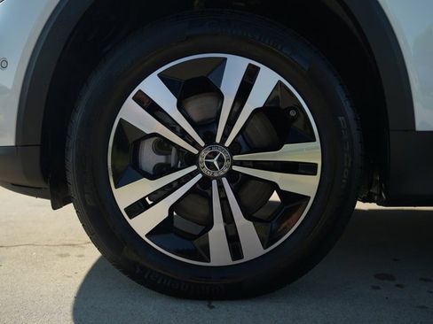 Certified 2026 Mercedes-Benz GLB 250 4MATIC image 13