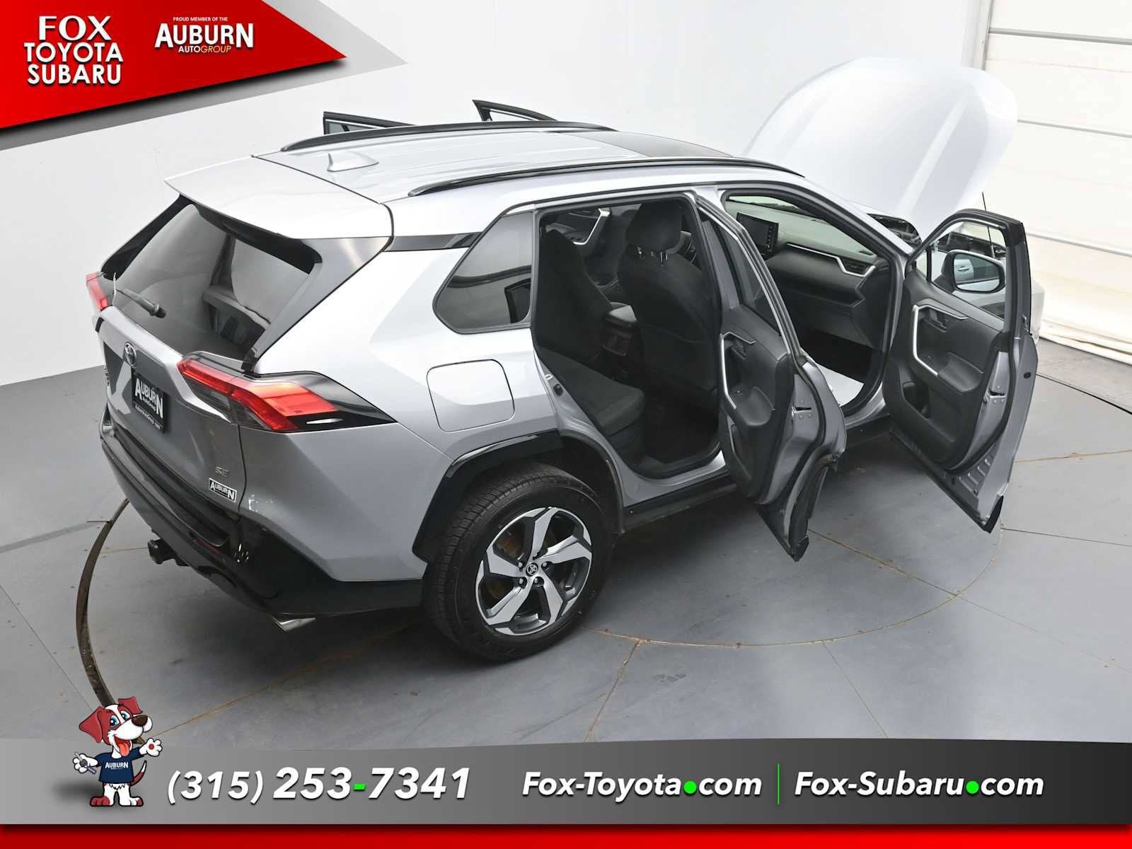 Used 2021 Toyota RAV4 SE w/ Weather & Moonroof Package AWD/4WD image 37