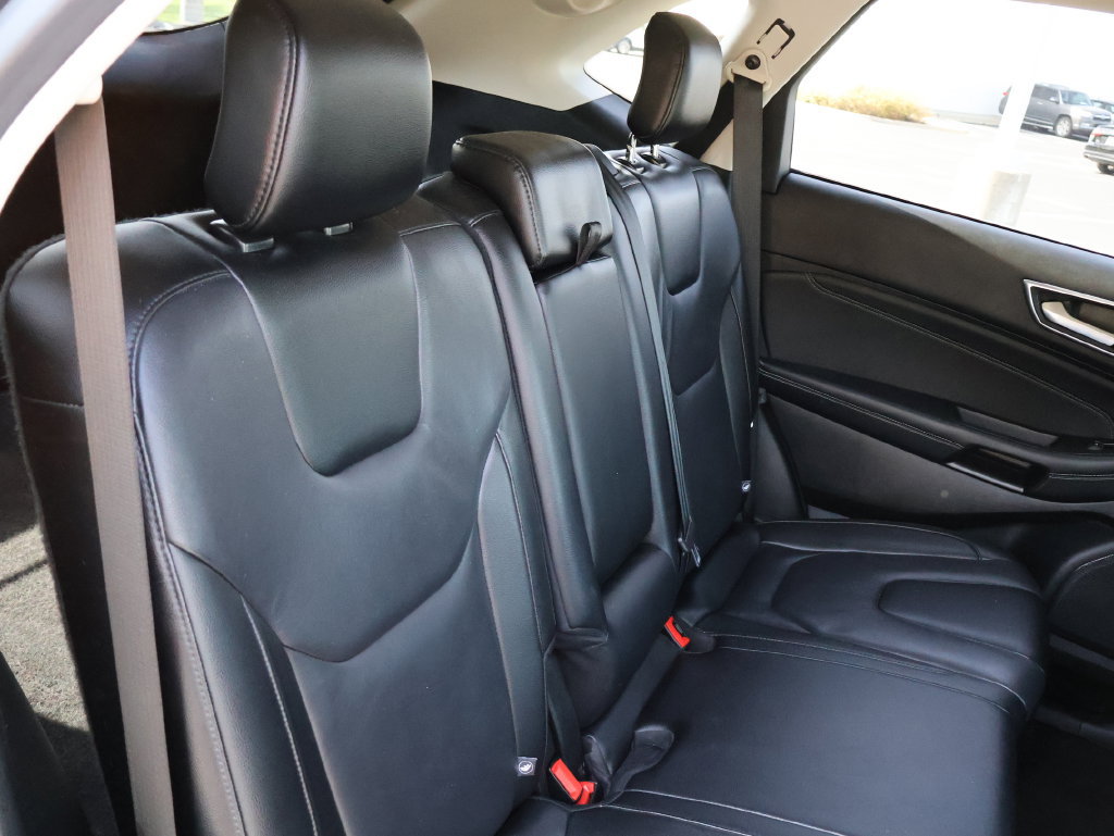 Used 2022 Ford Edge Titanium AWD/4WD image 34