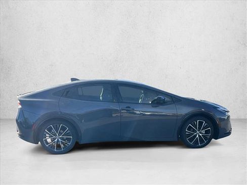 Certified 2025 Toyota Prius XLE image 4