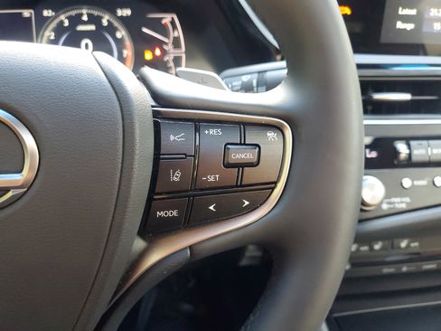 Certified 2022 Lexus ES 350 w/ Premium Package image 23