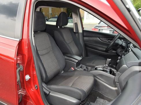 Used 2018 Nissan Rogue SV AWD/4WD image 28