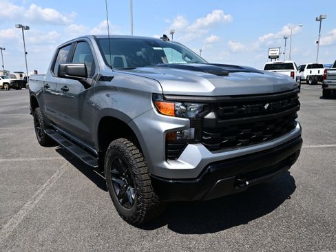 New 2026 Chevrolet Silverado 1500 Custom Trail Boss AWD/4WD image 2
