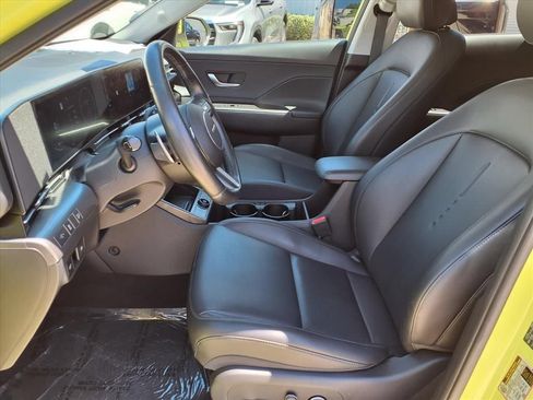 Used 2024 Hyundai Kona Limited FWD image 19
