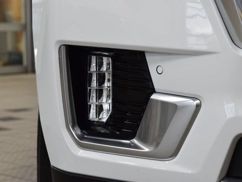 Used 2024 GMC Yukon XL Denali AWD/4WD image 14