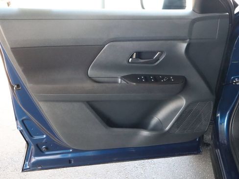 Used 2025 Nissan Kicks S FWD image 18