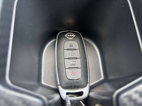 Used 2025 Nissan Sentra SV FWD image 21