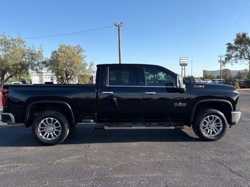 Used 2025 Chevrolet Silverado 2500 LTZ w/ LTZ Texas Edition AWD/4WD image 7