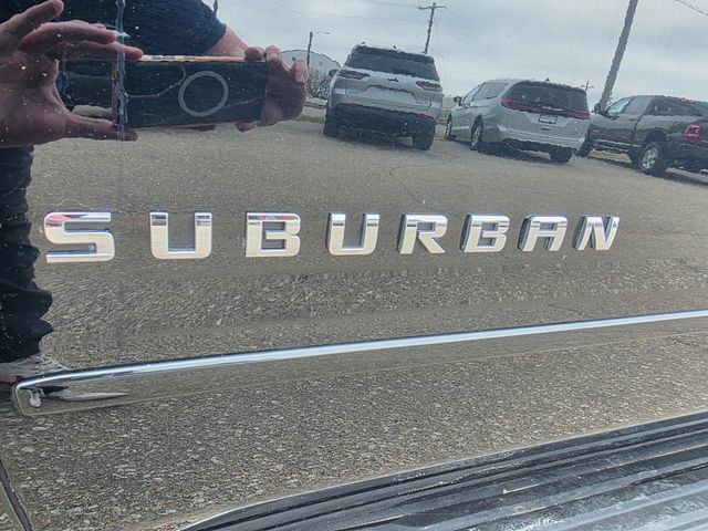 Used 2017 Chevrolet Suburban Premier AWD/4WD image 11