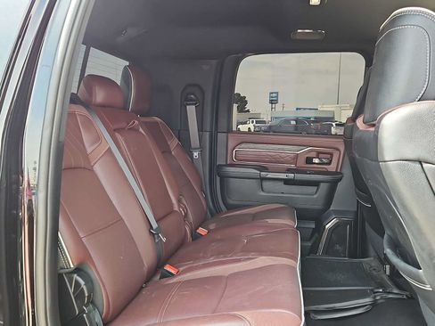 Used 2025 RAM 2500 Limited AWD/4WD image 17