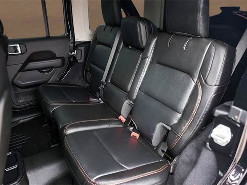 Used 2021 Jeep Wrangler Unlimited Rubicon w/ Xtreme Recon 35" Tire Package image 25