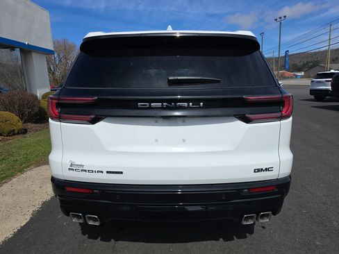 New 2026 GMC Acadia Denali Ultimate image 4