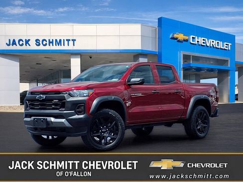 Used 2023 Chevrolet Colorado Trail Boss w/ Advanced Trailering Package AWD/4WD image 1