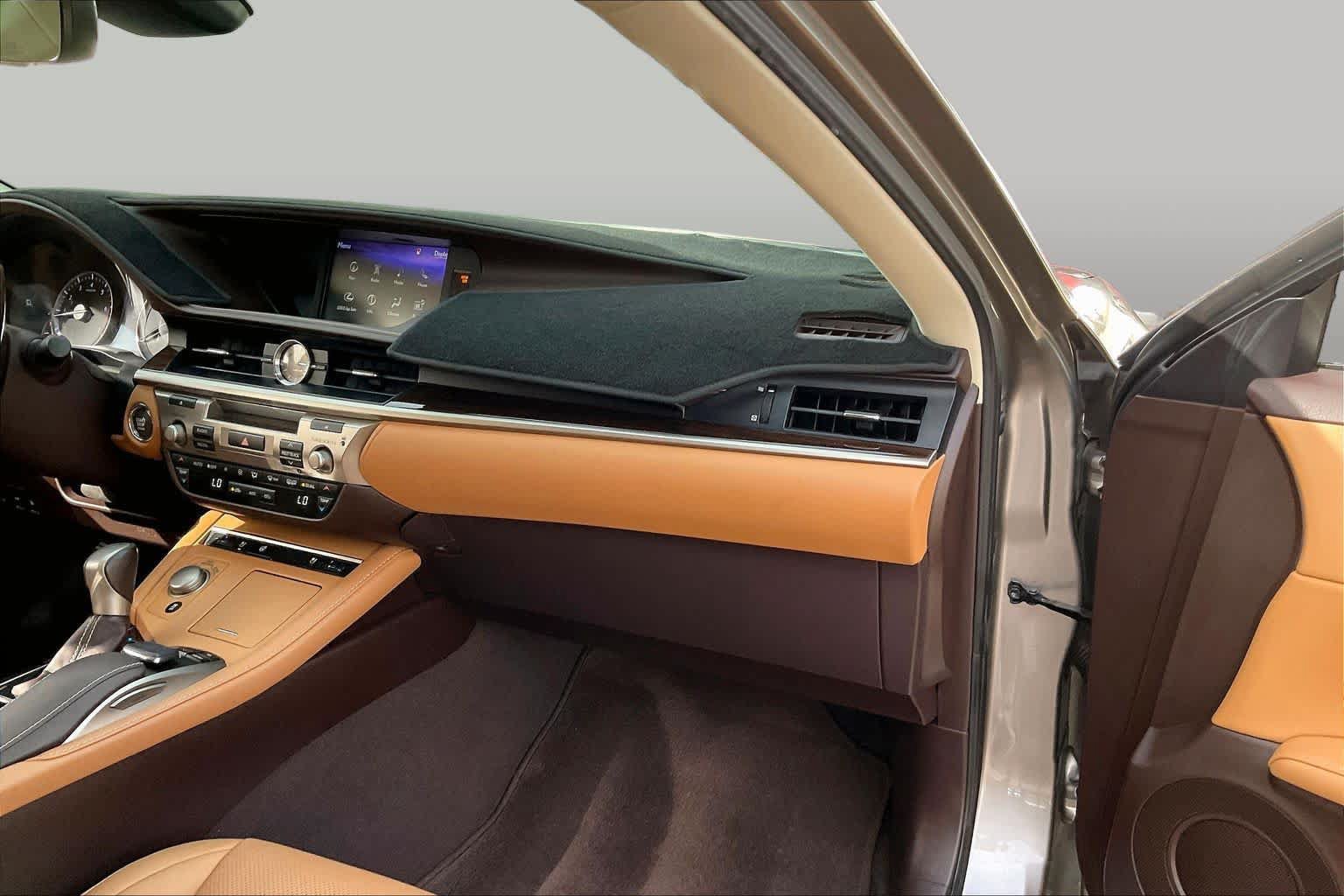 Used 2017 Lexus ES 350 w/ Navigation System Package FWD image 17