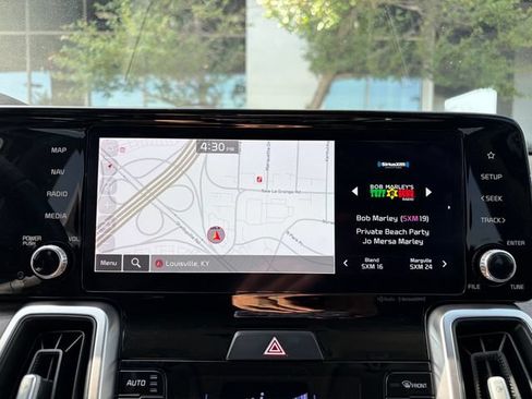 Certified 2022 Kia Sorento EX w/ Panoramic Sunroof Package FWD image 20