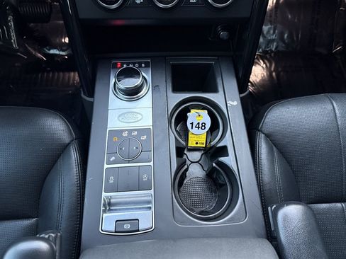 Used 2020 Land Rover Discovery SE AWD/4WD image 27