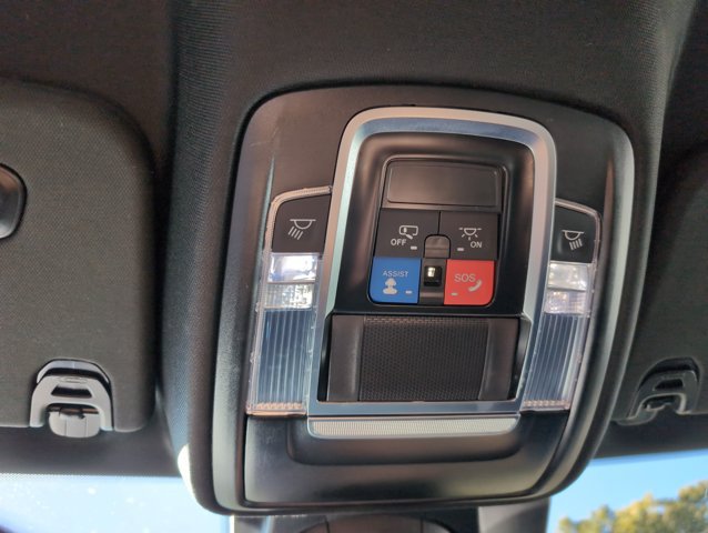 Used 2024 RAM 1500 Laramie AWD/4WD image 19